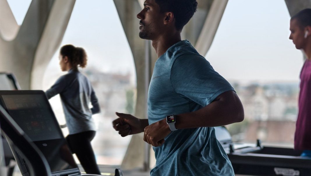 apple_watch_os_four_cardio_tracker_inline_large_2x