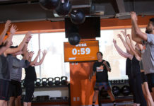 Hinderbaneloppet Tough Mudder startar gymkoncept