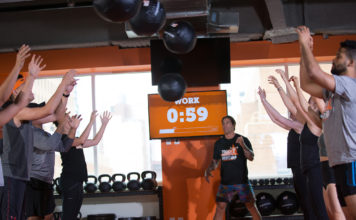 Hinderbaneloppet Tough Mudder startar gymkoncept