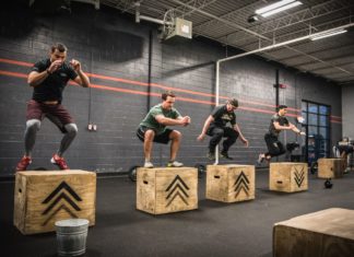 CrossFit höjer avgifterna och utbildningskraven Crossfit box jump