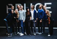 Bruce biter tillbaks mot Konkurrensverket