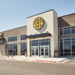 Rainer Schallers RSG Group köper anrika Gold’s Gym