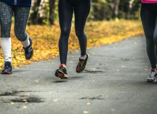 Ny forskarstudie: Den fysiska aktiviteten hos svenskar har minskat till följd av coronapandemin och kvinnor har påverkats mer än män