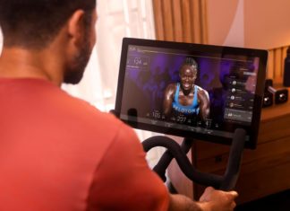 Lululemon dumpar Mirror och ingår ett avtal med Peloton för digitalt innehåll