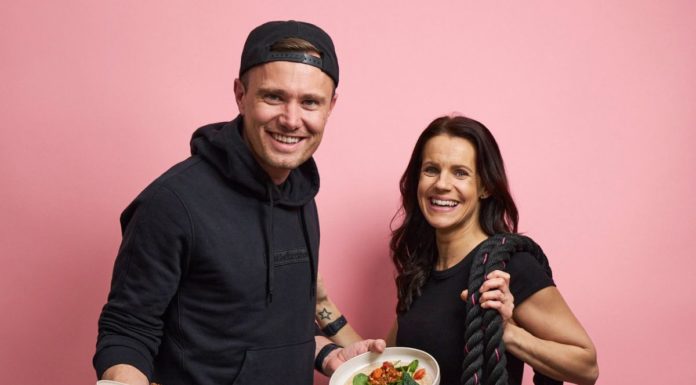 Imponerande tillväxtresa för Weekly Revolt – siktar mot 45 miljoner kronor i omsättning