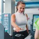 Gymkedjan Crunch Fitness introducerar handavläsning för medlemsincheckning