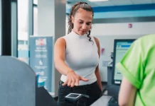 Gymkedjan Crunch Fitness introducerar handavläsning för medlemsincheckning