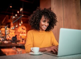 Fler handlar online – men kunderna är priskänsliga