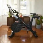 Peloton säger upp 400 anställda och söker ny vd