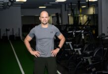 Drivkraft Solna anordnar en heldag för tränings- och hyroxentusiaster  Martin Dahlman, ägare av gymmet Drivkraft Solna