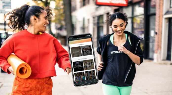 EGYM förvärvar FitReserve FitReserve app women running