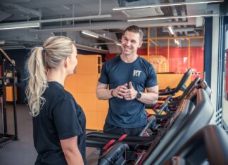 Fitness24Seven säger upp alla personliga tränare – erbjuds bli konsulter Fitness24Seven personlig tränare