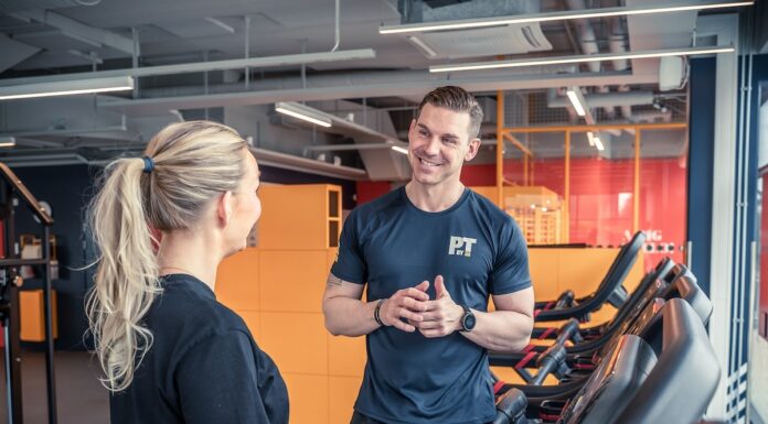 Fitness24Seven säger upp alla personliga tränare – erbjuds bli konsulter Fitness24Seven personlig tränare