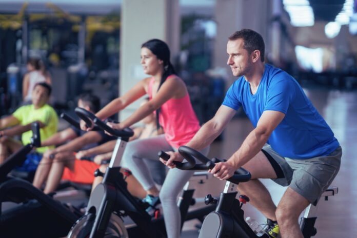 Cykelträning på gym