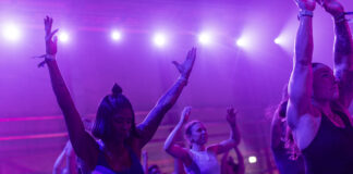 Les Mills och Adidas arrangerade ett ”Fitness Rave” för nästa generations tränande Les Mills Live Berlin Bethany Flores