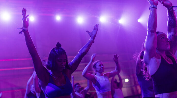 Les Mills och Adidas arrangerade ett ”Fitness Rave” för nästa generations tränande Les Mills Live Berlin Bethany Flores