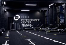 HYROX växer så det knakar – firar 5 000 gym och lanserar Performance Center HYROX Performance Center