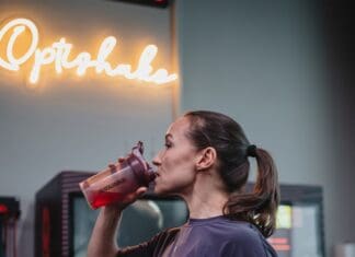 Optishake – funktionsdrycken som blir en naturlig del av träningsrutinen Optishake kvinna