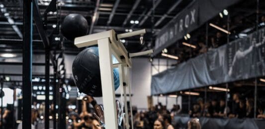 Amazon blir global partner till HYROX – bygger e-handel kring fitnessracingen Hyrox wall balls