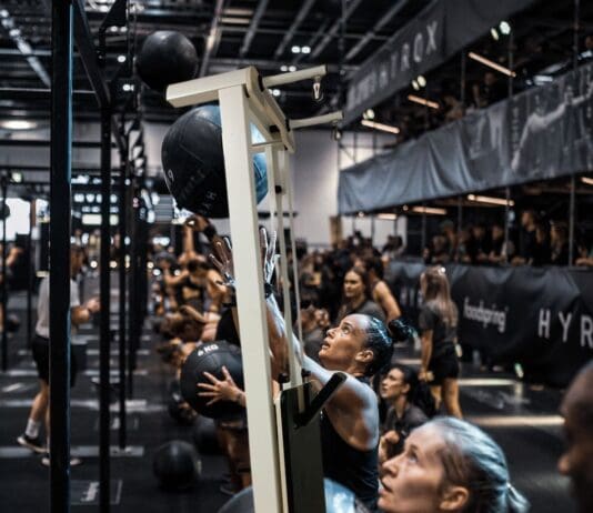 Amazon blir global partner till HYROX – bygger e-handel kring fitnessracingen Hyrox wall balls