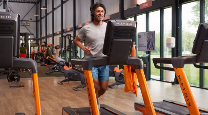 Basic-Fit förvärvar Clever Fit – blir marknadsledande i Tyskland och går in i franchise-segmentet Basic_Fit Cardio Treadmill man