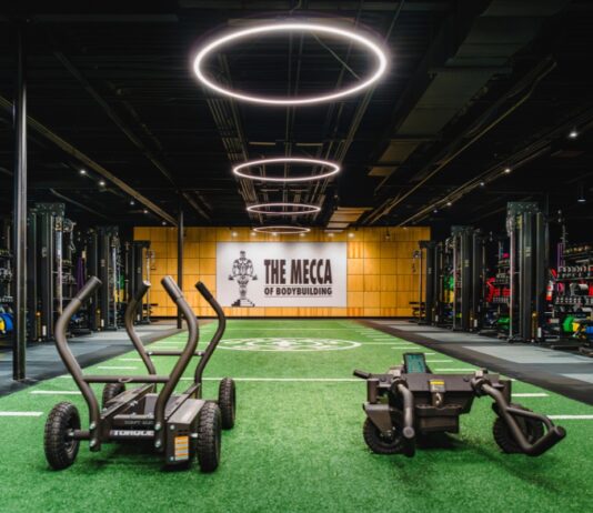 EoS Fitness köper 23 Gold’s Gym i Kalifornien – medan Gold’s växlar upp mot premium och franchise