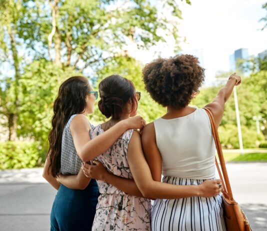 Friskis & Svettis och Dove i gemensam debattartikel – upprop mot kroppshets