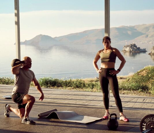 Hälften av svenskarna vill hålla formen på semestern