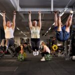 Friskis Göteborg söker anläggningschef Människor som tränar i gymmet på Friskis