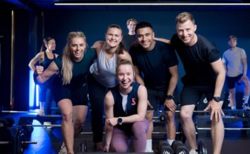 SATS avslutar 2025 med rekord – växer både i intäkter och medlemsaktivitet SATS människor som tränar på gym gruppträning