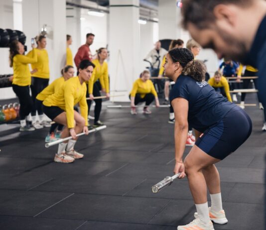 Eleiko och SOK bakom tyngdlyftningsevent – Vanessa Kamga visar styrkans roll
